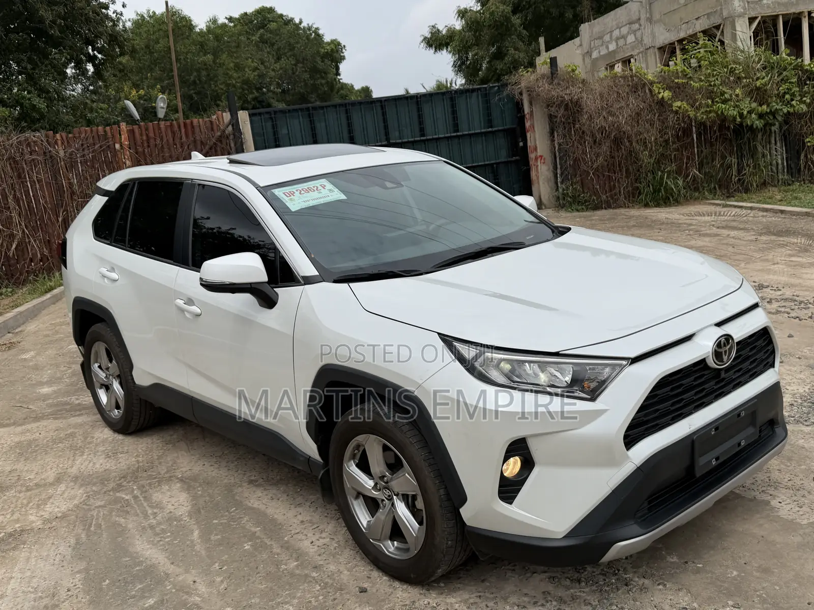 Toyota RAV4 XLE 2022 Black