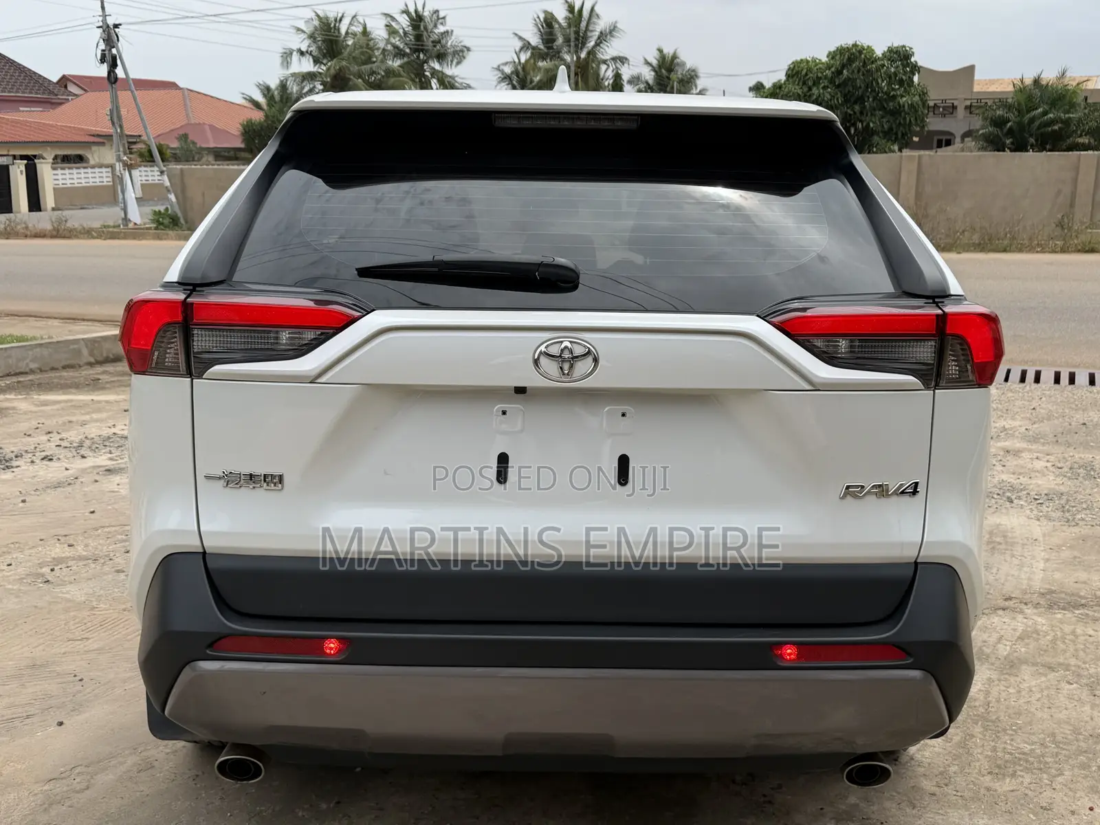 Toyota RAV4 XLE 2022 Black