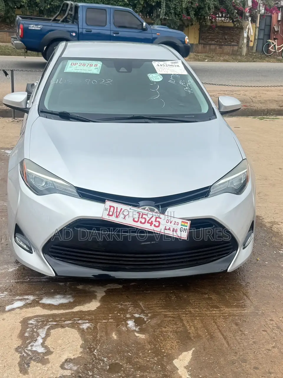 Toyota Corolla LE (1.8L 4cyl 2A) 2018 Silver