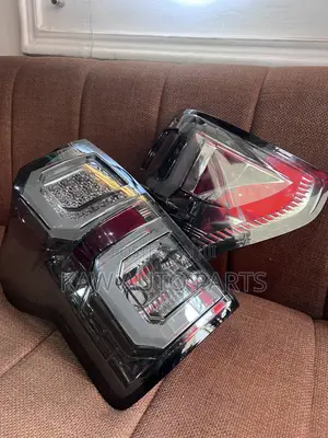 2007,2008,2009,2010,2011,2012,2013 Taillight for Toyota Tundra