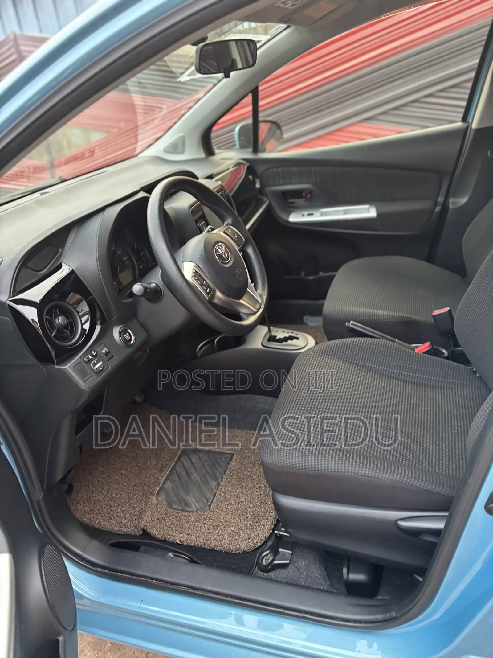 Toyota Vitz 1.3 AWD 3dr 2016 Blue