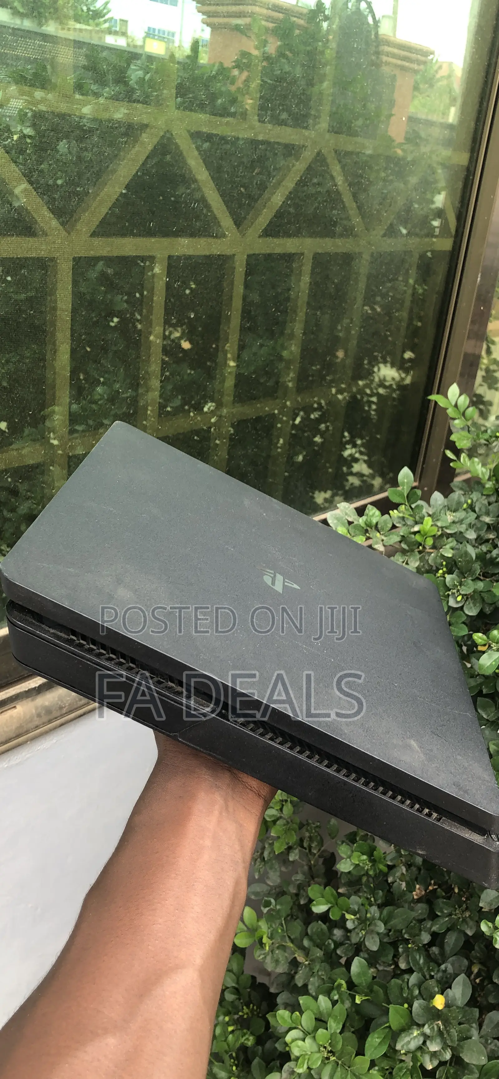 Ps4 Slim With 2 Controllers and 5 Offline Games
