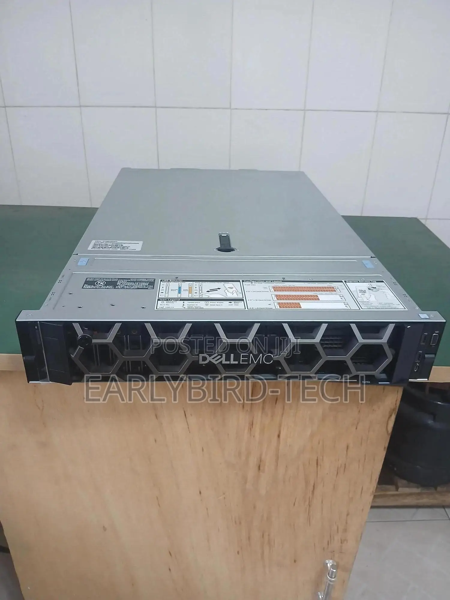 Server Dell PowerEdge R740 64GB Intel Xeon HDD 2T