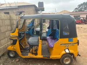 TVS King Deluxe Plus iTouch Start 2025 Yellow