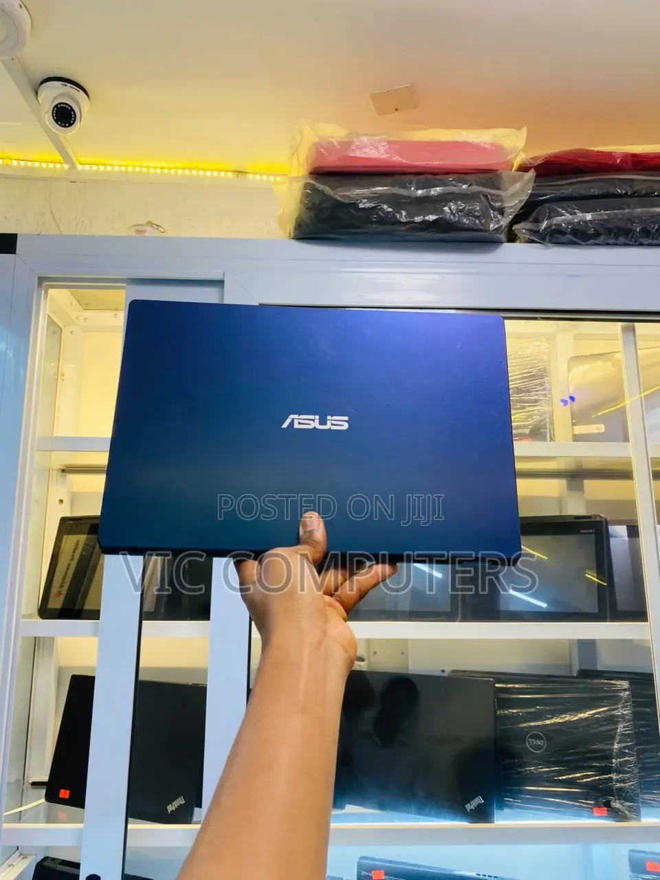 Laptop Asus Vivobook E410M 4GB Intel Celeron SSD 128GB