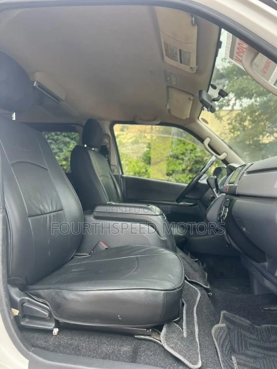 Toyota HiAce 2013 White