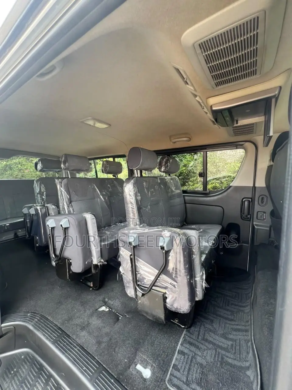 Toyota HiAce 2013 White