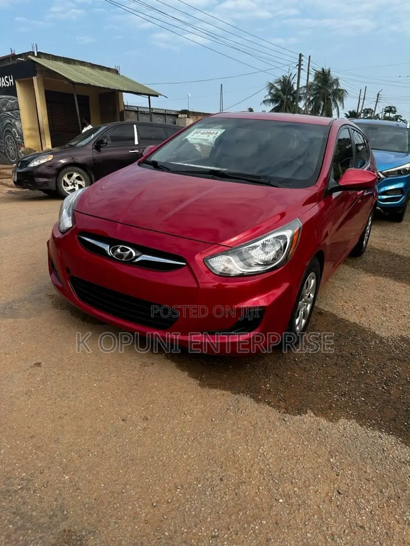 Hyundai Accent 2013 Red