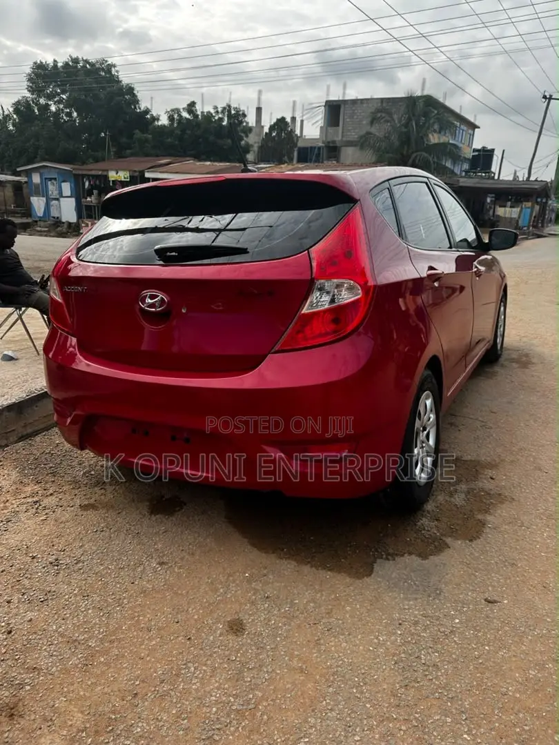 Hyundai Accent 2013 Red