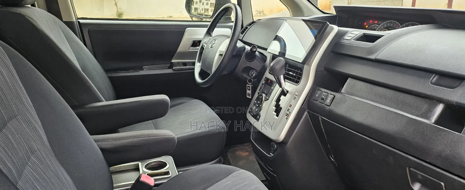Toyota Voxy 2013 Blue