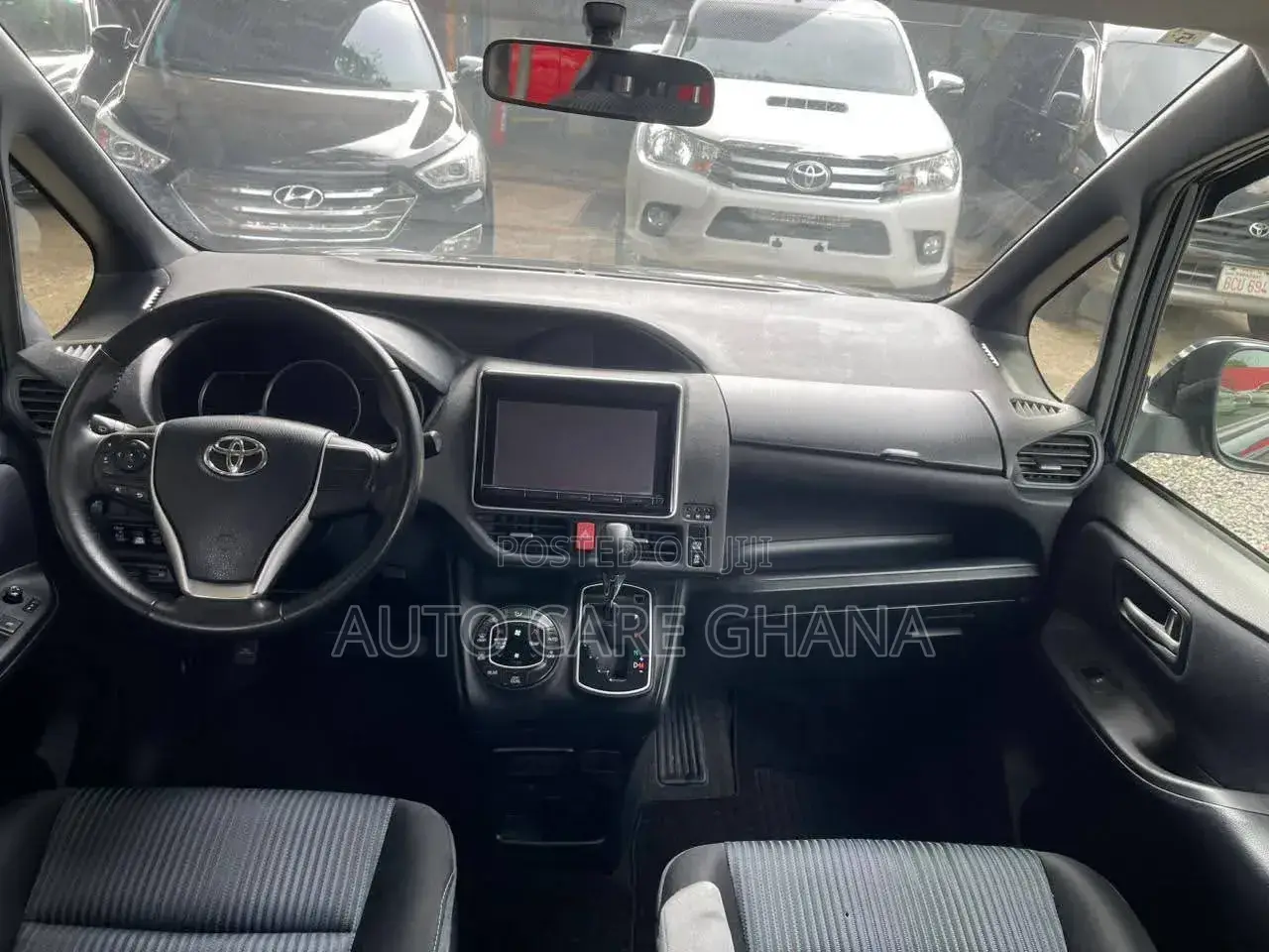 Toyota Voxy X 2WD 7-Seater 2015 Matt Black