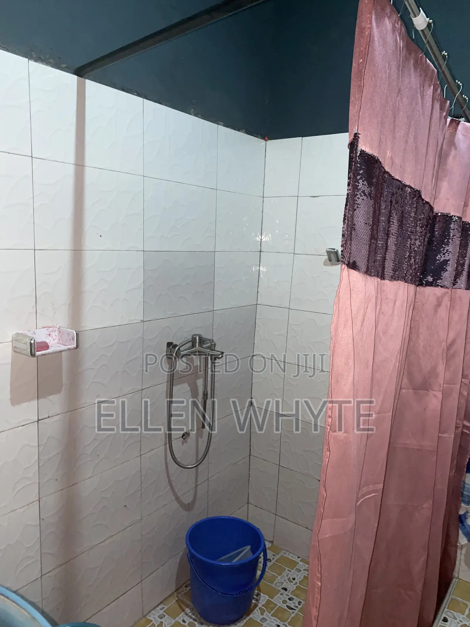 Furnished 2bdrm Apartment in Exhibition for rent