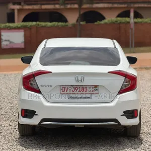 Honda Civic 2019 White