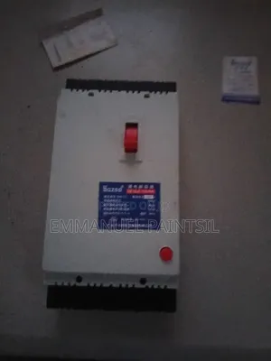Brand New 100 a 3 Phase Leakage Breaker DZ15 LE