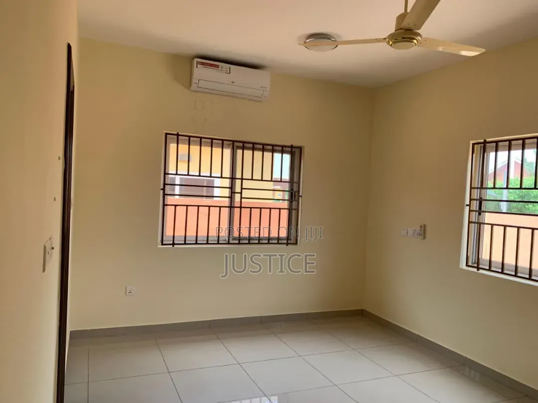 3bdrm House in Tema Community 25 for rent