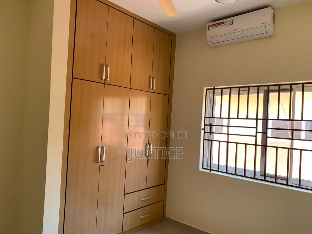 3bdrm House in Tema Community 25 for rent
