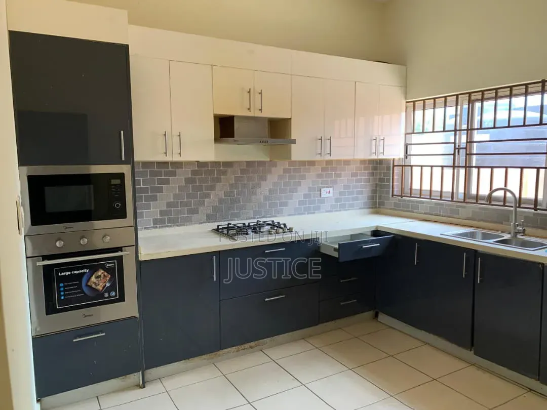 3bdrm House in Tema Community 25 for rent