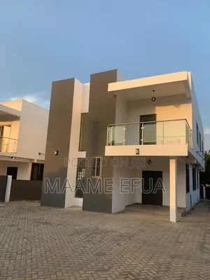 4bdrm House in Adenta, Accra Metropolitan for sale
