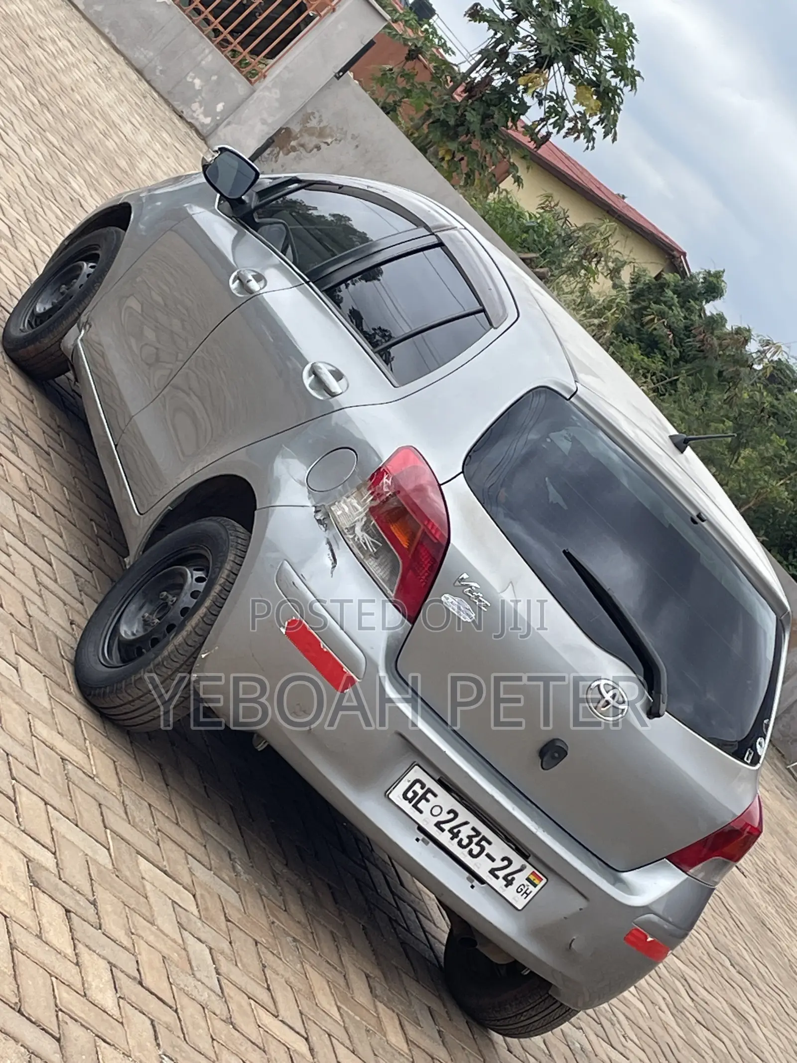Toyota Vitz 2010 Gray