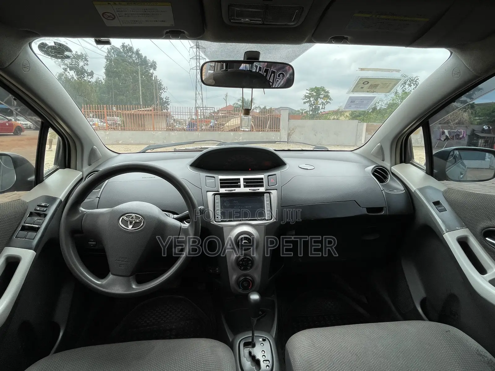 Toyota Vitz 2010 Gray