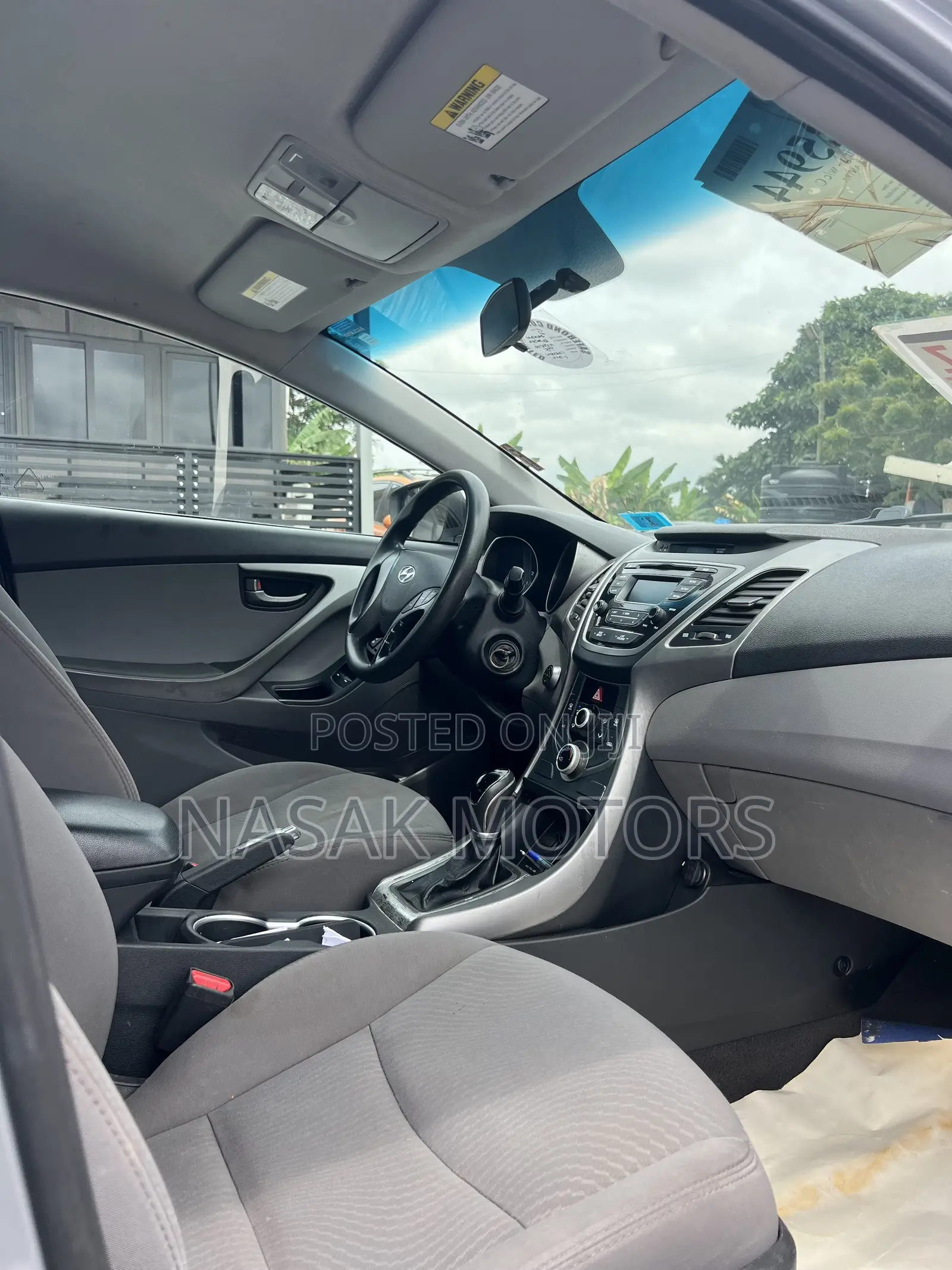 Hyundai Elantra SE 4dr Sedan (1.8L 4cyl 6M) 2014 Silver