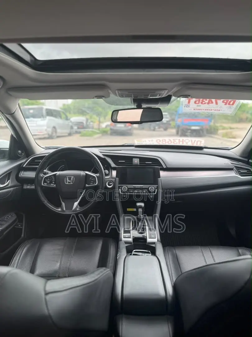 Honda Civic Touring Sedan 2018 White