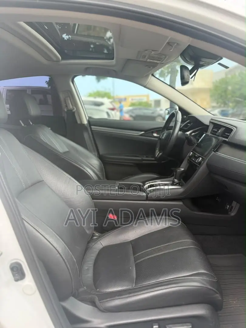 Honda Civic Touring Sedan 2018 White