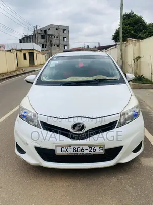 Toyota Vitz 1.3 AWD 3dr 2013 White