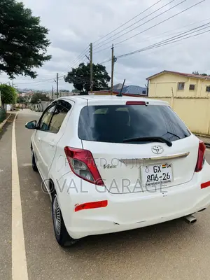 Toyota Vitz 1.3 AWD 3dr 2013 White