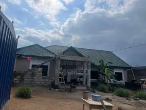 5bdrm House in New Market for sale