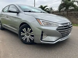 Hyundai Elantra SE 2020 Silver