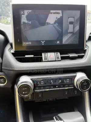 Toyota RAV4 XLE 2021 Black