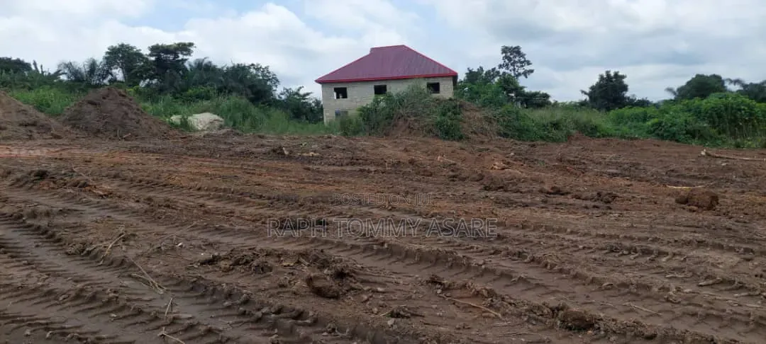 One and Half Plot of Land for Sale at Kwabere Kasaam With No Litigatio