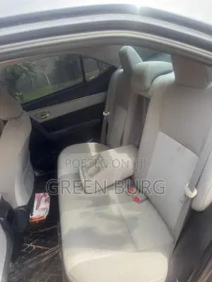 Toyota Corolla L 4dr Sedan (1.8L 4cyl 4A) 2015 Gray