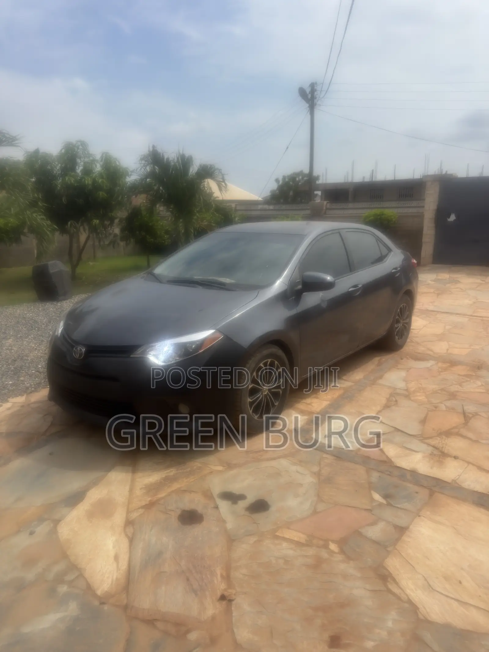 Toyota Corolla L 4dr Sedan (1.8L 4cyl 4A) 2015 Gray
