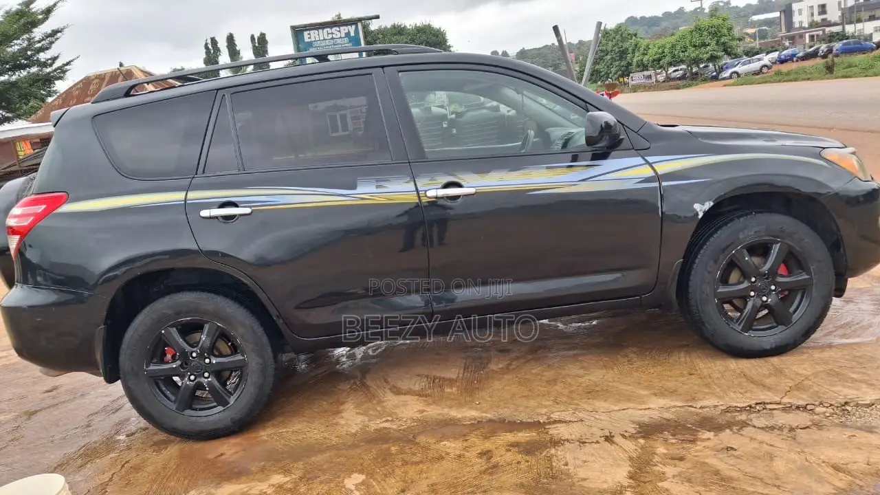 Toyota RAV4 2.5 2010 Black