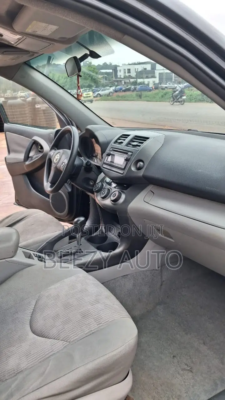 Toyota RAV4 2.5 2010 Black