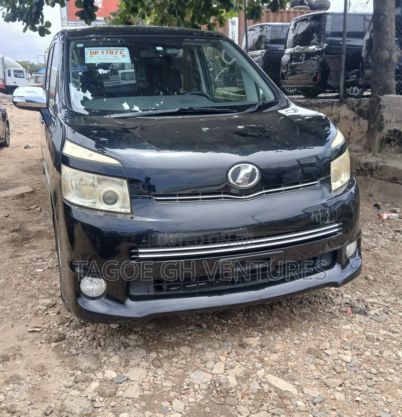 Toyota Voxy 2011 Black