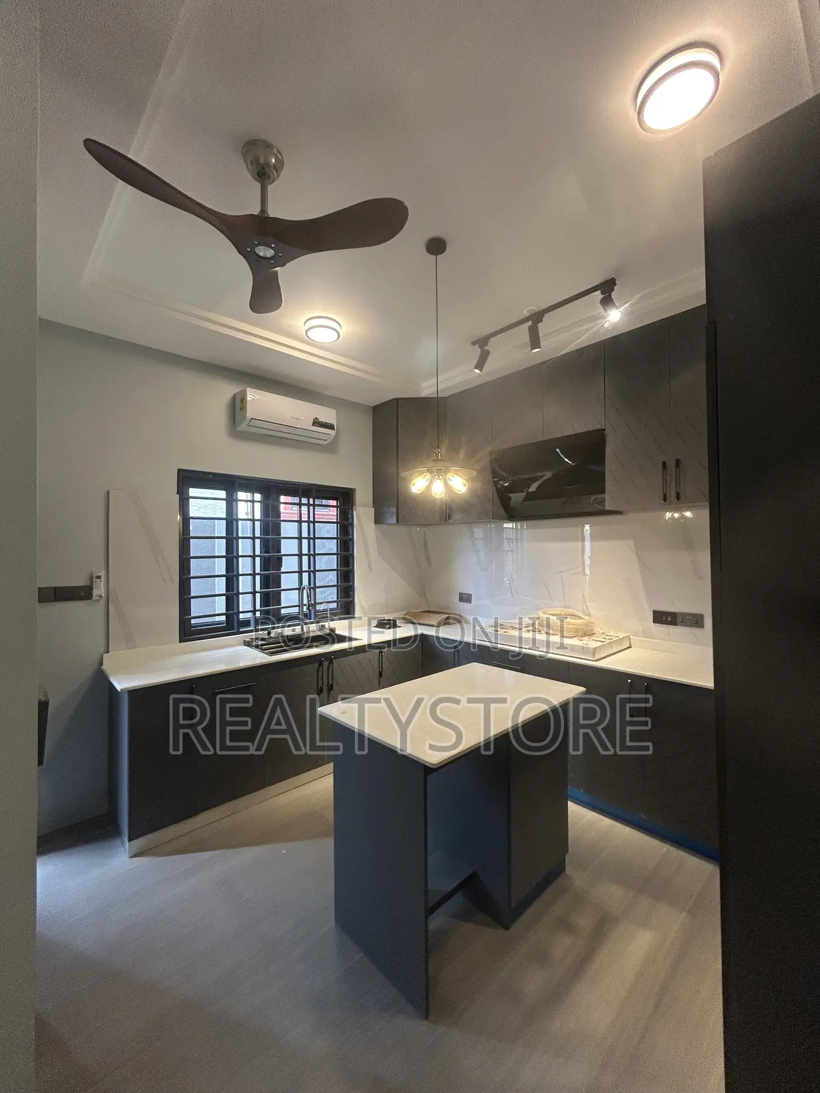 4bdrm House in Cozy Home, Accra Metropolitan for rent