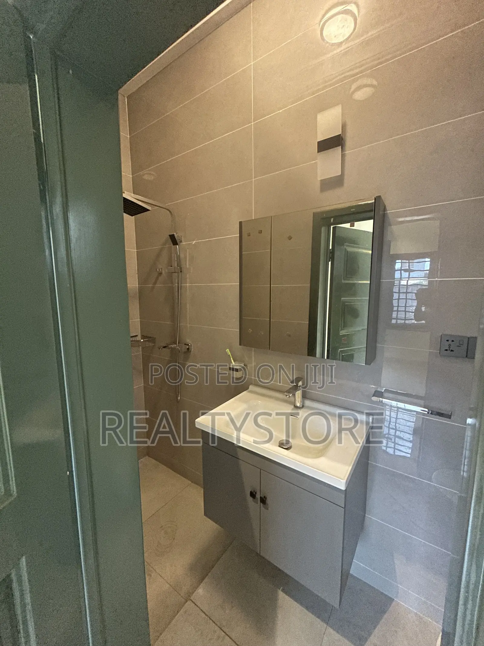 4bdrm House in Cozy Home, Accra Metropolitan for rent