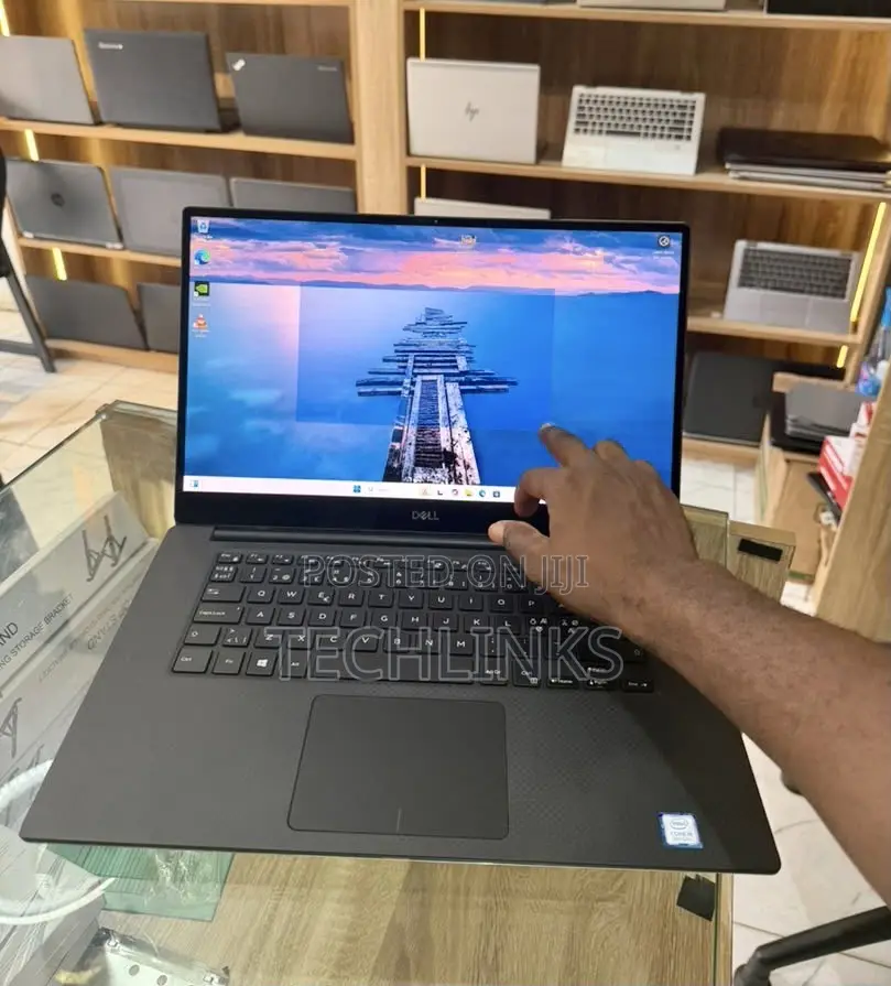 Laptop Dell XPS 15 7590 16GB Intel Core i9 SSD 512GB