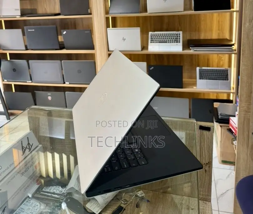 Laptop Dell XPS 15 7590 16GB Intel Core i9 SSD 512GB