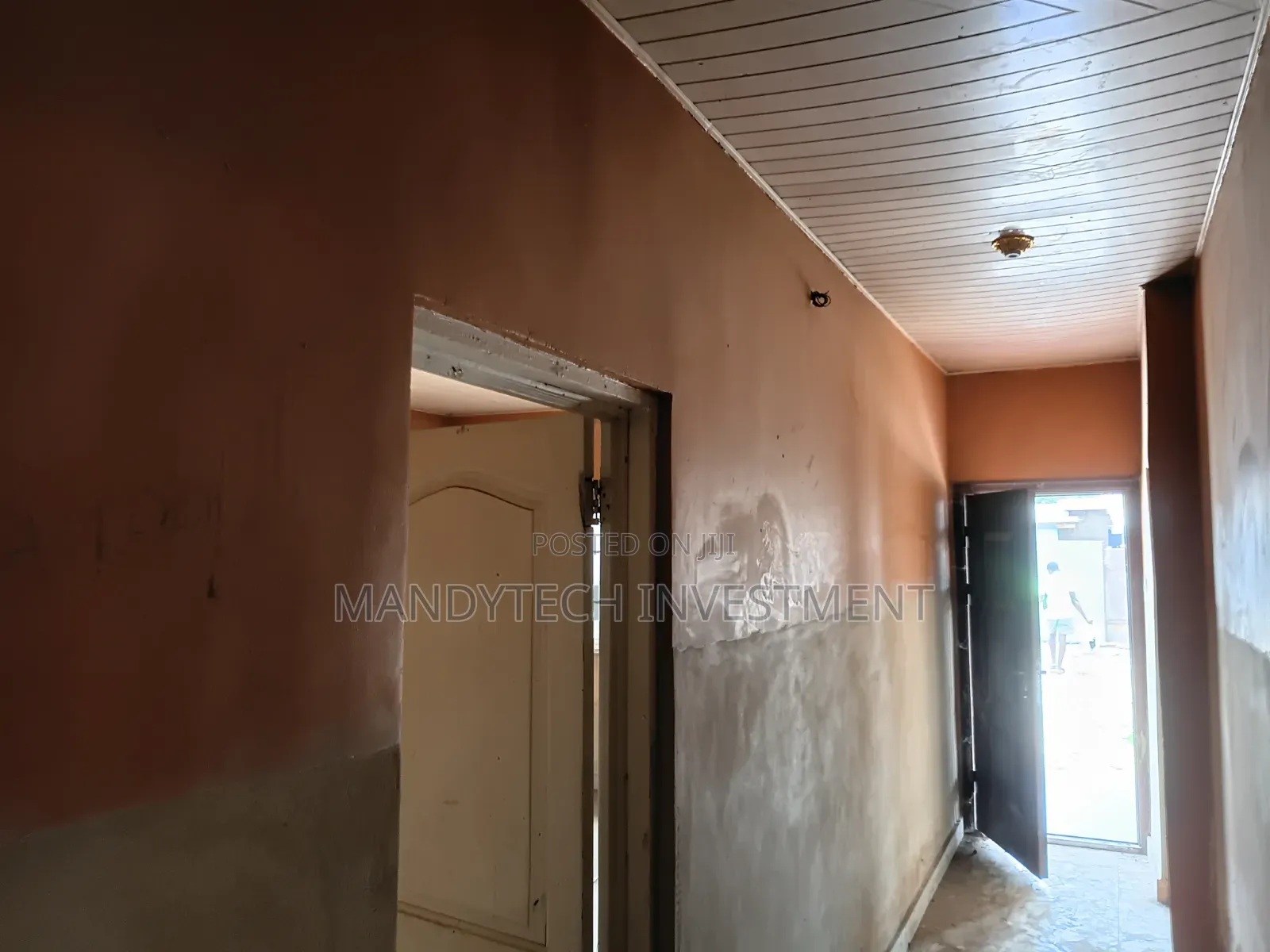 2bdrm House in Lake Side Estate for sale