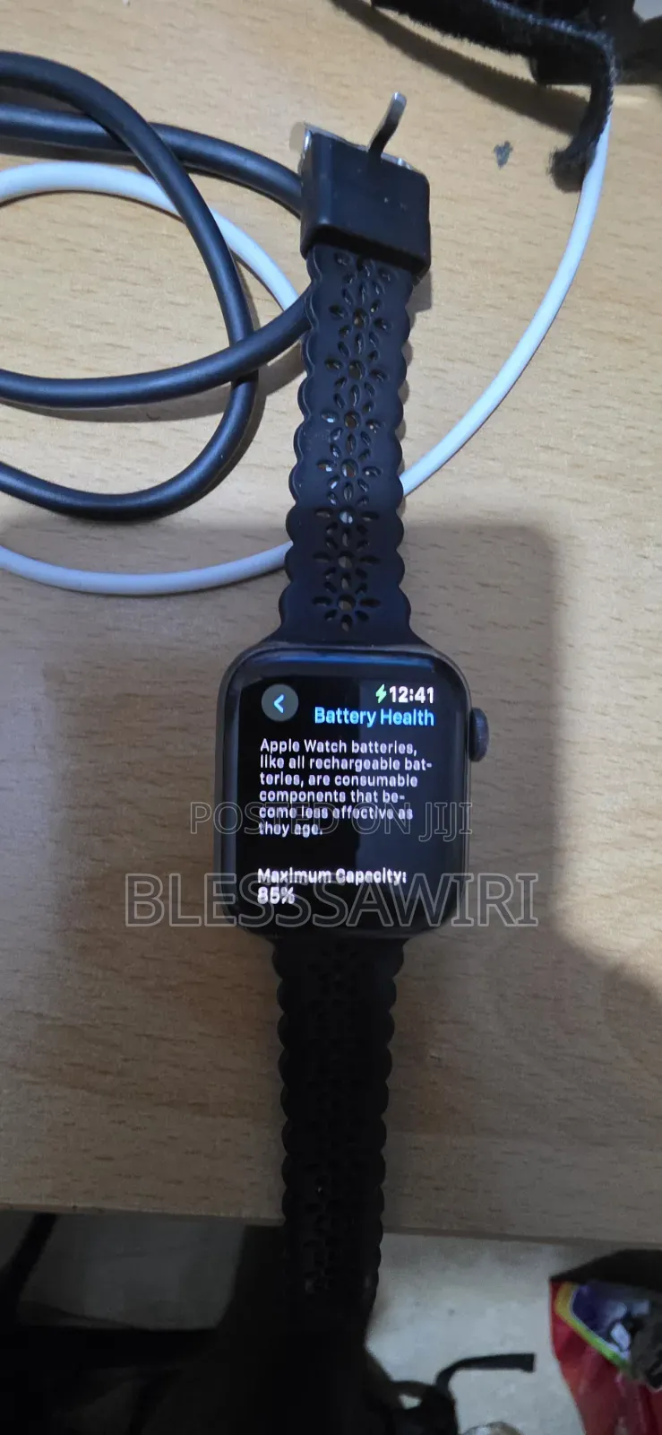 Apple Watch 5 Series GPS Original From Usa 40mm 85% Battery Health