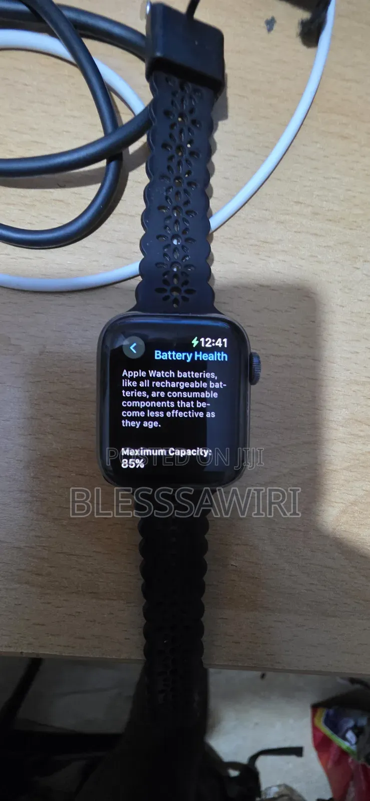 Apple Watch 5 Series GPS Original From Usa 40mm 85% Battery Health