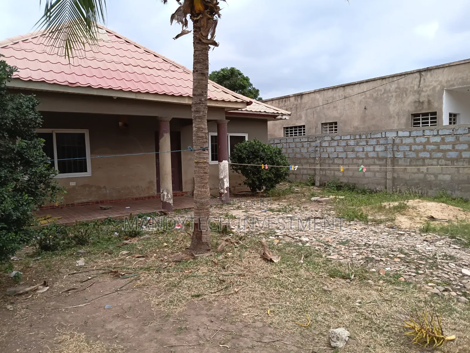 2bdrm House in Lake Side Estate for sale