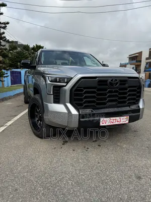 Toyota Tundra Limited CrewMax 5.5' Bed 2024 Silver