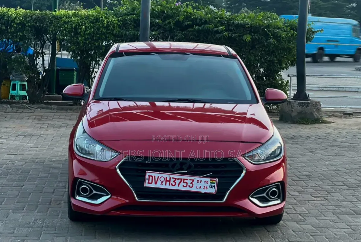 Hyundai Accent SE 2018 Maroon