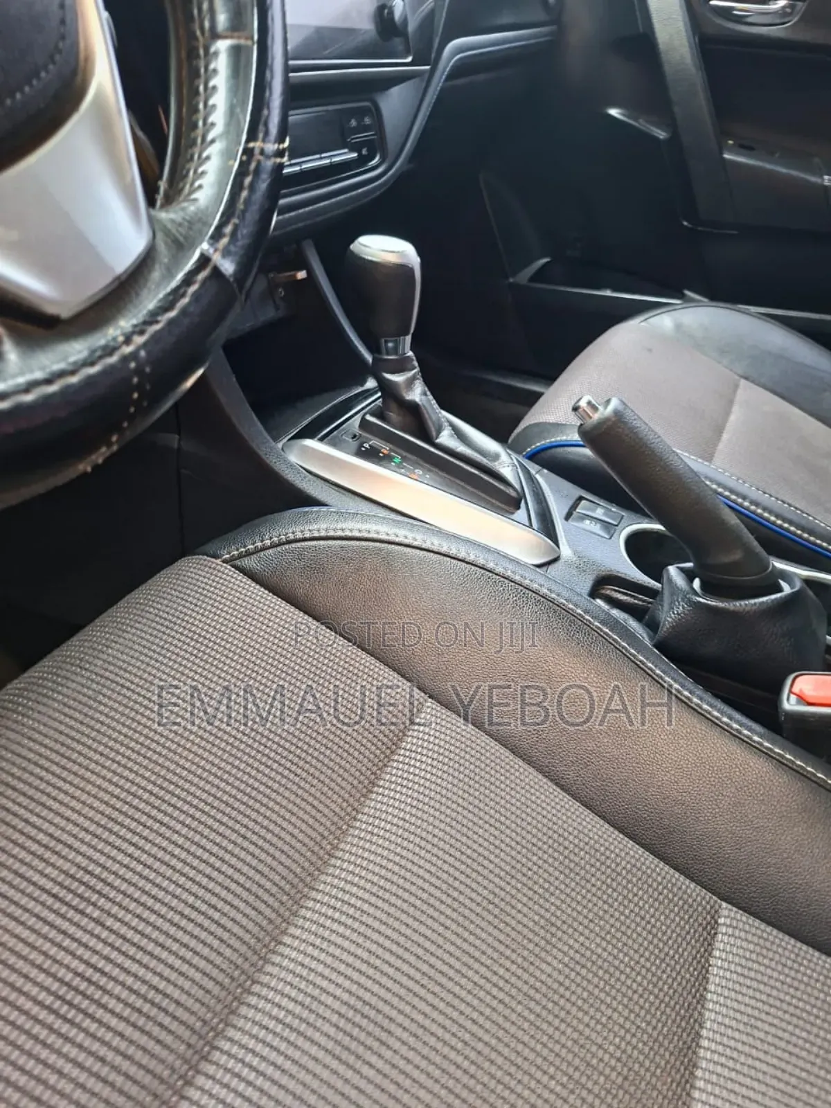 Toyota Corolla SE Special Edition 4dr Sedan (1.8L 4cyl CVT) 2017