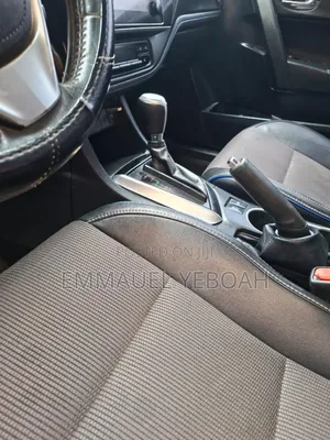Toyota Corolla SE Special Edition 4dr Sedan (1.8L 4cyl CVT) 2017